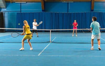 Construction terrain de tennis Toulon : Service Tennis garantit-il la résistance aux intempéries de ses terrains de tennis en extérieur ?