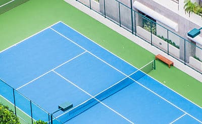 Construction courts de tennis à Toulon : L&rsquo;importance de l&rsquo;efficacité énergétique