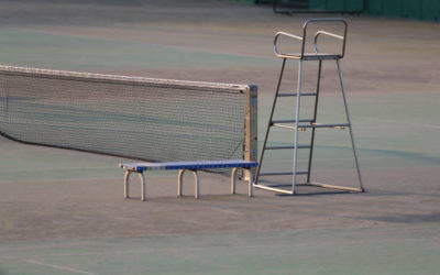 Constructeur Terrain de Tennis à Nice : Options de Conception avec Espaces de Spectateurs Intégrés