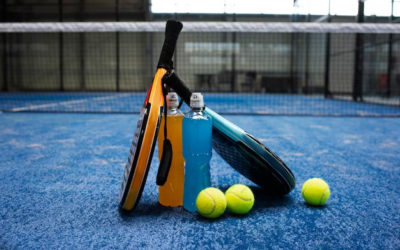 Pourquoi Service Tennis utilise-t-il des matériaux spécifiques pour la rénovation de courts de tennis à Lyon?