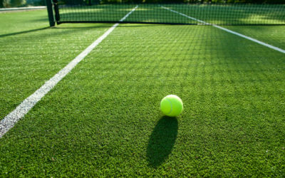 Comment l’utilisation de matériaux recyclés peut-elle contribuer à une approche durable de la rénovation de votre court de tennis à Mougins ?