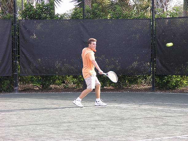 Constructeur Court de Tennis en Béton Poreux à Nice : Maintenir la Qualité de la Surface de Jeu