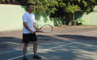 Constructeur court de tennis en béton poreux à Nice : Une solution innovante pour les espaces restreints