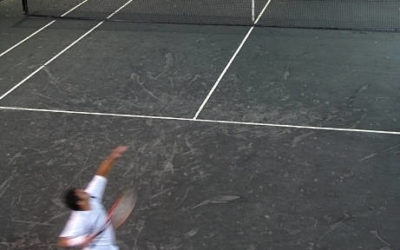 Constructeur Court de Tennis en Béton Poreux à Nice : Service Tennis et la Gestion des Contraintes Environnementales