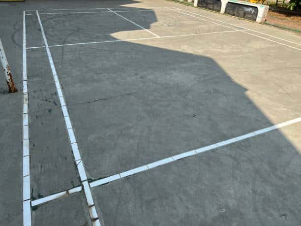 Constructeur Court de Tennis en Béton Poreux à Nice : Comment Service Tennis offre des Services de Conception Personnalisée