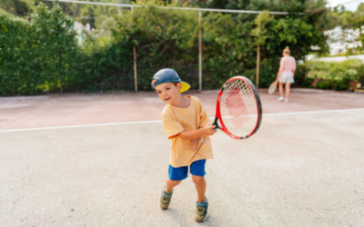 Constructeur Court de Tennis en Béton Poreux à Nice : Service Tennis Offre-t-il des Options de Revêtement pour Améliorer la Résistance du Court aux Éléments Extérieurs ?