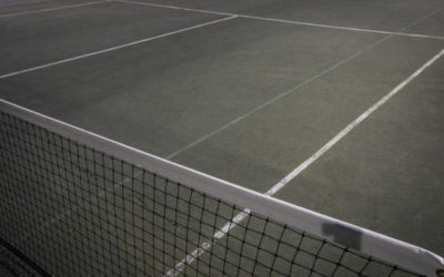 Constructeur de Courts de Tennis en Béton Poreux Nice : Impact sur la Vitesse et le Style de Jeu