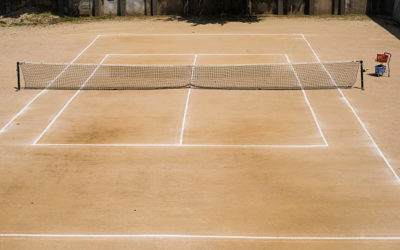 Construction court de tennis Toulon: Quelles sont les garanties de Service Tennis en termes de résistance à l&rsquo;usure et à la décoloration des lignes de jeu ?