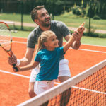 La construction terrain de tennis à Paris nécessite une attention particulière au choix du matériau de surface. Que ce soit la terre battue