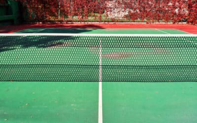 Construction court de tennis à Toulon : L&rsquo;importance de l&rsquo;orientation par rapport au soleil