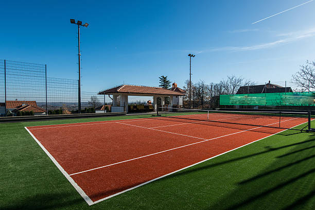 constructeur de terrain de tennis à Nice est un expert en construction de terrains de tennis adaptés aux exigences spécifiques des tournois