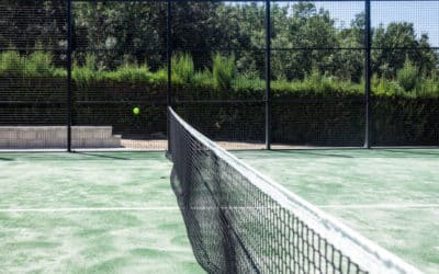 Construction court de tennis à Grenoble: En quoi la construction de courts de tennis à Grenoble peut-elle être adaptée pour les compétitions officielles ?