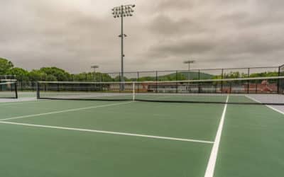 Investir dans l&rsquo;éducation physique : Le coût estimatif de la construction d&rsquo;un court de tennis à Toulon pour une école primaire