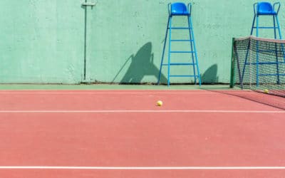 Construction de Courts de Tennis à Toulon : Peut-on Jouer en Double sur les Courts de Tennis de Loisir ?