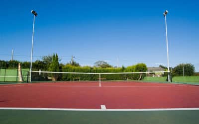 La Construction de Courts de Tennis à Marseille : Considérations Essentielles pour l&rsquo;Irrigation et le Drainage