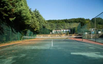 La Construction de Courts de Tennis à Marseille : Un Projet Ambitieux dans les Bouches du Rhône