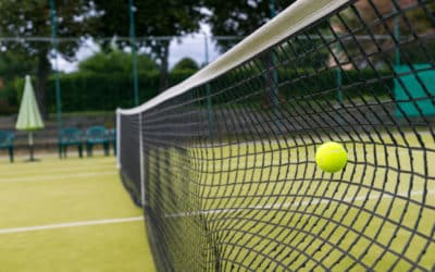Construction de Terrains de Tennis à Toulon dans le Var : Les Avantages des Surfaces Auto-nivelâtes pour les Académies de Tennis