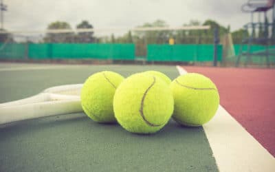 Rénovation de Courts de Tennis dans le Var : Les Avantages des Revêtements à Base de Polyéthylène pour les Gymnases