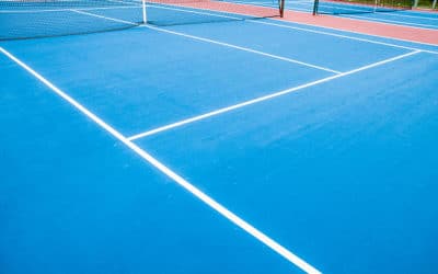 Construction de Courts de Tennis à Toulon : Intégrer des Espaces de Détente et de Socialisation pour les Hôtels de Luxe