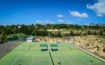 Construction courts de tennis à Marseille: Optimiser la maintenance des courts de tennis pour les maisons d’hôtes
