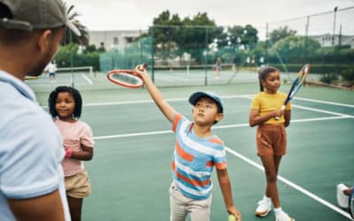 Pourquoi choisir Service Tennis à Toulon pour des solutions de courts de tennis adaptées aux enfants et aux jeunes ?