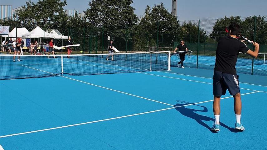constructeur de terrain de tennis à Toulon