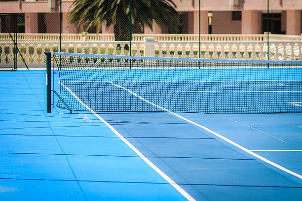 Les courts de tennis de Mougins sont bien plus qu'un simple espace de jeu pour les amateurs et les professionnels de ce sport passionnant.