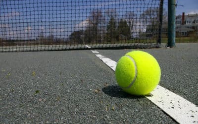 Un constructeur de courts de tennis à Nice dans les Alpes Maritimes est une aide précieuse pour les centres communautaires