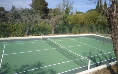 Faciliter l’accès des personnes âgées et des personnes avec des conditions de santé spécifiques aux courts de tennis de Toulon