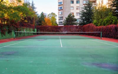 Les Avantages des Revêtements de Sol Spécifiques pour le constructeur de Courts de Tennis dans un Spa Haut de Gamme à Nice, Alpes Maritimes