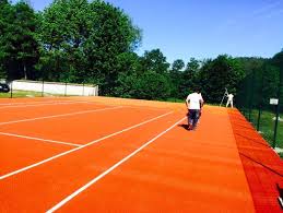 Encourager la Participation des Groupes Défavorisés ou Marginalisés aux Activités sur le constructeur du Terrain de Tennis à Nice dans les Alpes Maritimes pour les Centres Communautaires