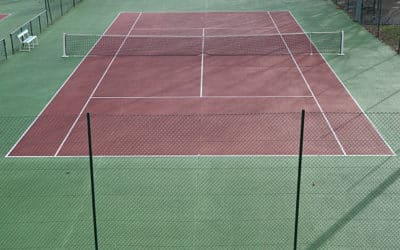 Construction de Courts de Tennis à Toulon dans le Var, Équipements Recommandés pour les Centres de Loisirs