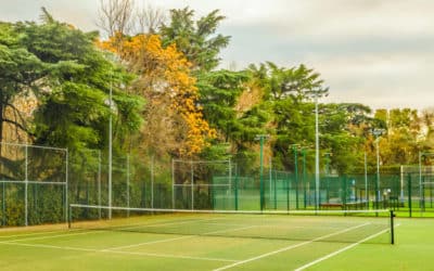 Construction des courts de tennis à Marseille : Quel est le délai pour un court haut de gamme dans une propriété de luxe ?