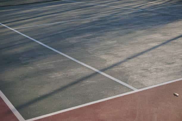 construction d'un court de tennis à Nice
