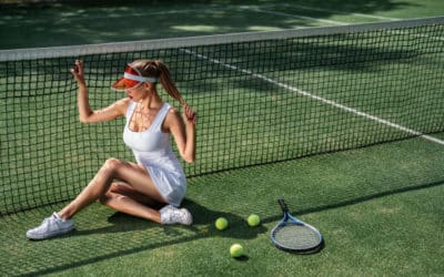 Intégration d&rsquo;éléments de récupération artistique dans la construction court de tennis à Toulon pour les Écoles de sport