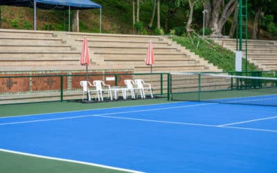 Concevoir un Court de Tennis Résistant aux Intempéries à Marseille