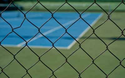 Construction d’un Court de Tennis à Marseille : Les bienfaits du tennis sur la santé mentale des élèves