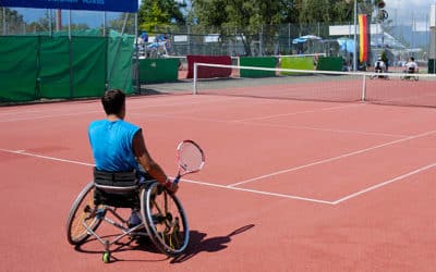 Rénovation des courts de tennis à Lyon : L&rsquo;impératif d&rsquo;intégrer des fonctionnalités pour les joueurs à mobilité réduite