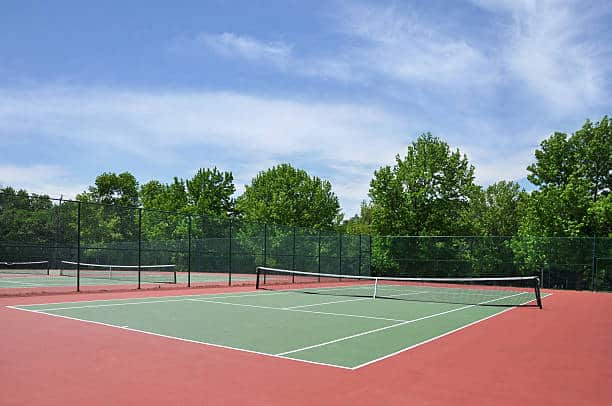 maintenance-terrain-de-tennis-en-beton-poreux-paris