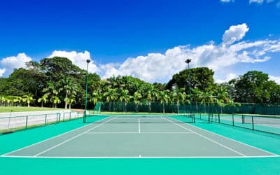 Construction d&rsquo;un court de tennis à Toulon : Planification de l&rsquo;intégration des équipements de jeu et de loisirs autour du court de tennis pour une école primaire
