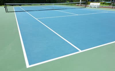 Construction de courts de tennis à Marseille : Écoles de sport ; Sécurité des enfants près des courts de tennis