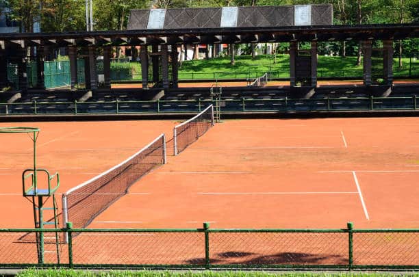 refection-court-de-tennis-en-terre-battue-a-grasse