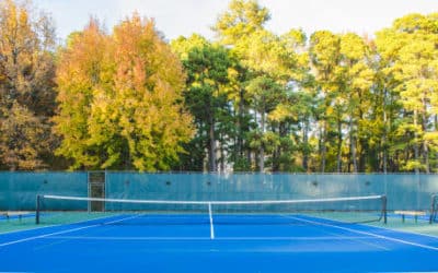 Les spécifications pour la construction de vestiaires et de sanitaires à proximité d’un court de tennis à Toulon, Var