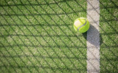 Les options d’éclairage pour un court de tennis en gazon synthétique par le Constructeur de courts de tennis en gazon synthétique Nice dans les Alpes Maritimes