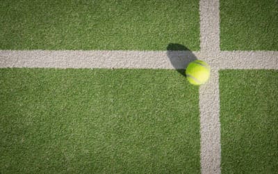 L’utilisation de revêtements de sol à absorption acoustique pour réduire le bruit sur les courts de tennis à Toulon, Var