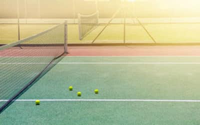 Construction de courts de tennis à Nice : La différence entre un court de tennis standard et un court adapté aux besoins des écoles primaires, construit par un professionnel
