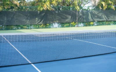 Comment Service Tennis intègre-t-il des mesures de sécurité avancées pour les joueurs dans ses courts de tennis à Toulon ?