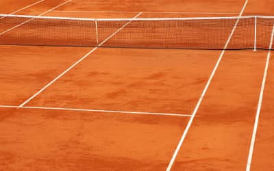 Construction court de tennis à Toulon : Stratégies de gestion de l&rsquo;eau adaptées aux terrains en terre battue