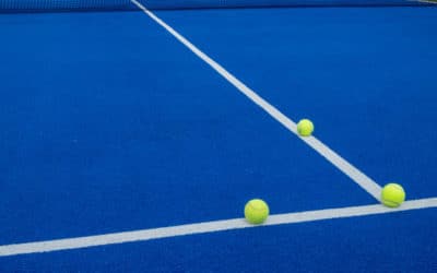 Construction d’un court de tennis en résine synthétique à Fréjus par Service Tennis aux normes de sécurité les plus strictes