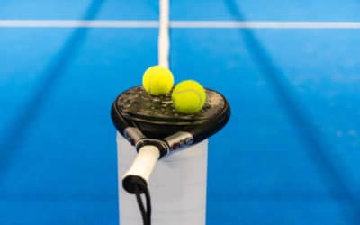 Construction d&rsquo;un Court de Tennis en Résine Synthétique à Fréjus par Service Tennis dans plusieurs aspects clés